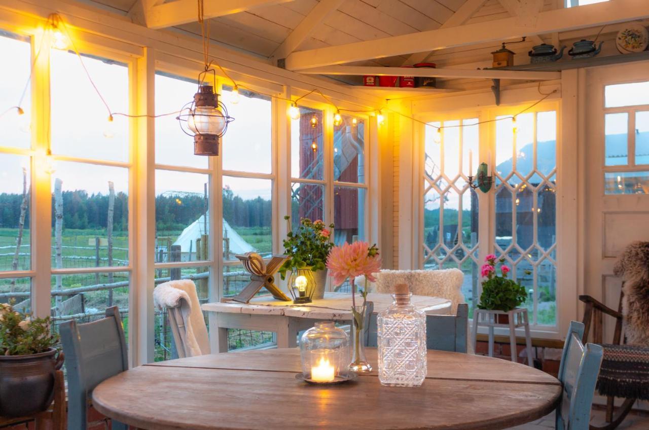 Mickels Bondgardsglamping Hotell Gottby Exteriör bild