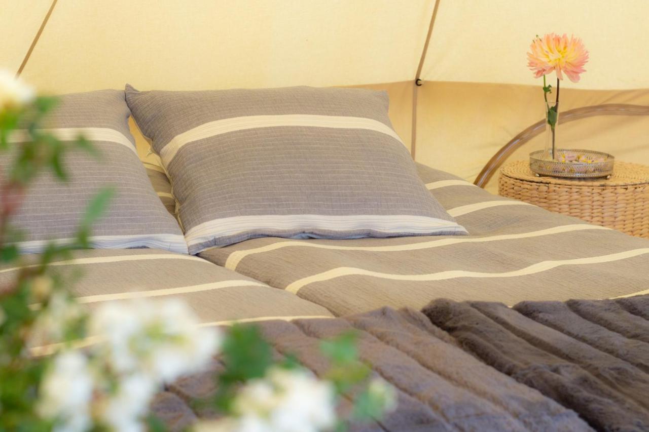 Mickels Bondgardsglamping Hotell Gottby Exteriör bild